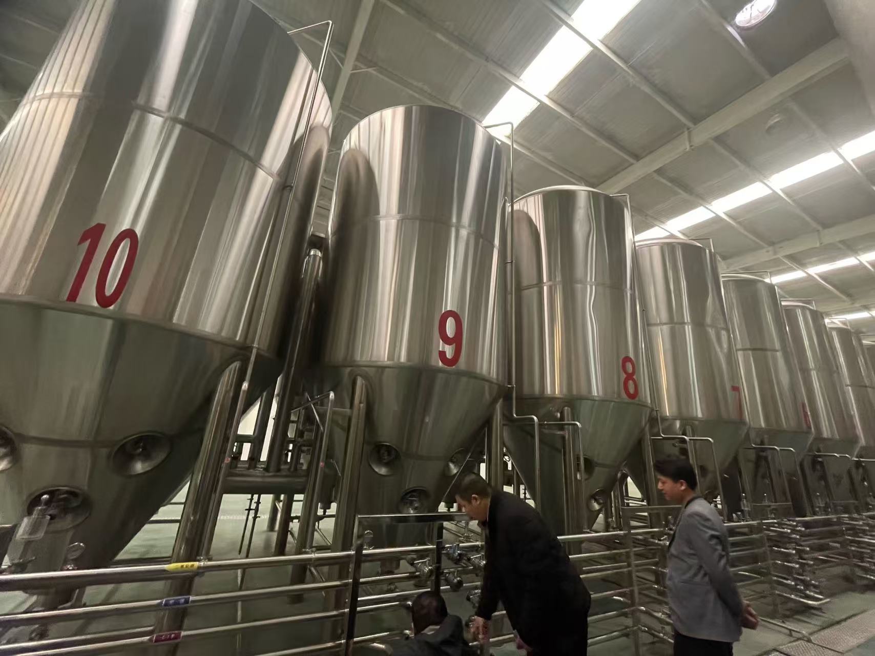 延吉精酿啤酒设备厂—平面布置、设备设计、制造、调试、培训等一条龙服务